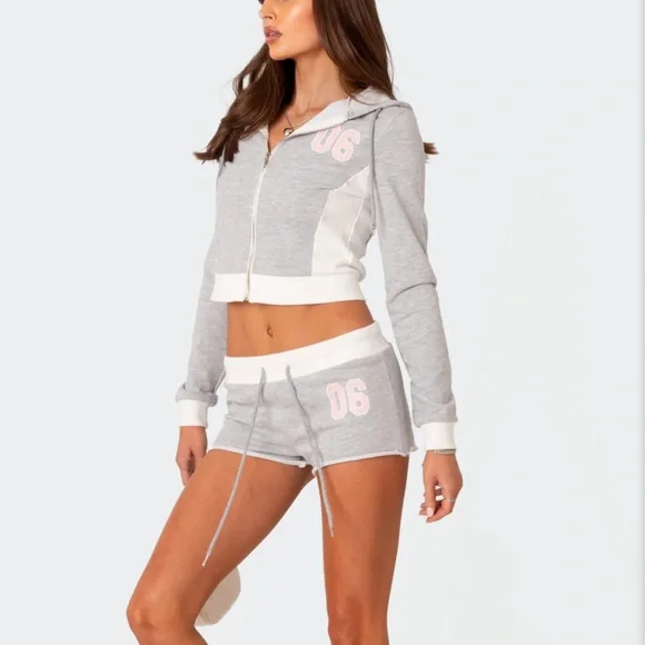 🚫SOLD🚫EDIKTED LOW RISE SWEATSHORTS AND HOODIE💕 - Picture 2 of 9